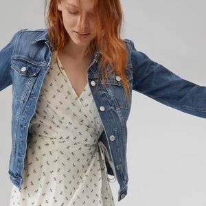 GAP women’s Size L Denim Jacket